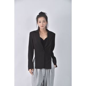 (S) 【安于晴Charlene私服】twotwinstyle質感西裝露背黑色外套二手衣