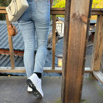 【JONIRO】MIT 白色跑鞋 透氣 輕量 小白鞋 運動鞋 男鞋 女鞋 流線 舒適 優惠　（有現貨）, , large