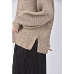 (XL) earth music ecology質感V領綠色毛衣二手衣, , large