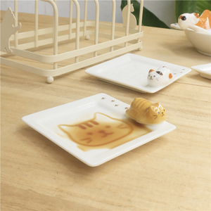 3d-three-dimensional-cat-sauce-dish