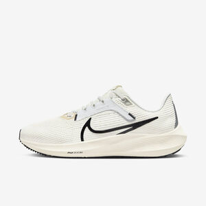 Nike W Air Zoom Pegasus 40 女 慢跑鞋 運動 小飛馬 支撐 米白 [DV3854-104]