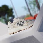 Adidas Crazychaos 2000 女 慢跑鞋 運動 休閒 復古 跑鞋 緩震 透氣 乳白 金 [IG4346], , large