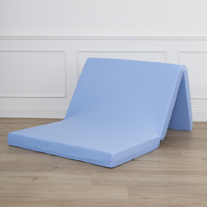 Moisture-absorbing and breathable mattress