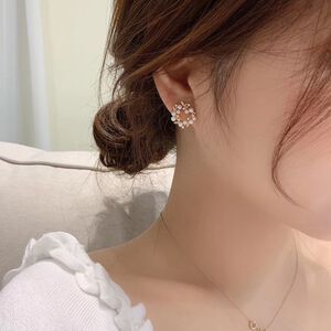 【Gulicc 】古莉可 耳環 簍空花朵珍珠耳環