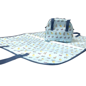 【世豐】比得兔野餐墊(袋) ★ 大容量設計，輕鬆收納各種物品 ★ 內層鋁箔材質，兼具保溫與保冷功能 ★ 防潑水，耐髒且易於清潔，可水洗處理髒汙+保溫保冷袋便當袋-春遊 野餐籃 防水便當袋 烤肉野餐