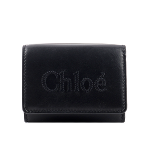 CHLOE' Sense 刺繡標誌小款三折短夾/黑色