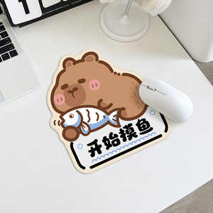 卡皮巴拉杯墊【我要摸魚啦】 科技皮 珪藻土 水豚君杯墊 吸水快乾 方便收納 防滑底部 快速吸水 珪藻土杯墊 卡皮巴拉 水豚君