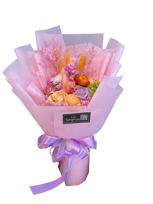Dried flower bouquet