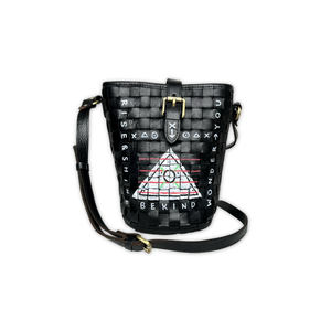 Technology hand-painted woven bucket bag/black (M)