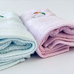 [凱美棉業] 5入組 隨機出色 MIT台灣製 28兩厚實雨傘牌 刺繡小LOGO大人巾/毛巾 粉嫩4色款, , large