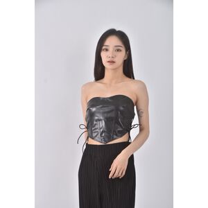 (S) 【智恩私服】feiyiban修身短版吊帶皮質黑色上衣二手衣