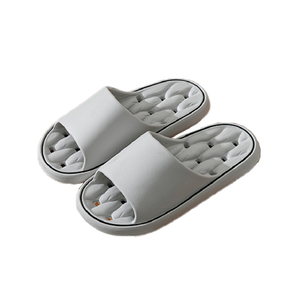 鏤空浴室防滑踩屎感拖鞋