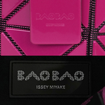 ISSEY MIYAKE BAO BAO CARAT 4X4 亮面手提小方盒/桃粉色, , large