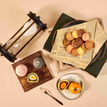 【冊子過年禮盒】彩鳥飛悅雙層禮盒(綜合千層酥7入&十六宮格餅乾), , large