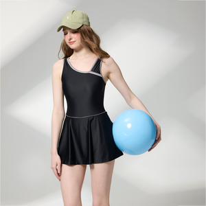MONINA MIT  Big girls one-piece swimsuit  -L