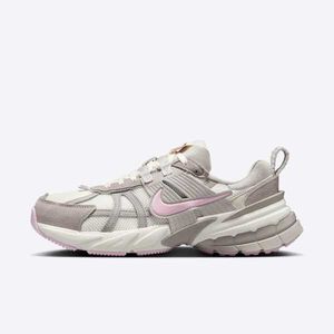 Kixpress-Nike W V2K Run 女 運動休閒鞋 復古鞋 情人節限定 舒適 緩震 穿搭 灰粉 [HV5997-161]
