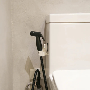 D32 SHOWER & SPRAY HOLDER