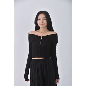 (S) 【安于晴Charlene私服】bershka質感修身短版黑色外套二手衣