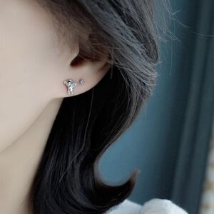 s925純銀小熊手捧愛心轉珠耳環 -白鑽小熊