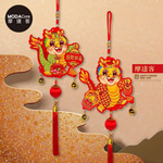 摩達客◉春節開運招財◉招財納福一桶金龍年大吉流蘇鈴鐺掛飾吊飾(2入一對), , large
