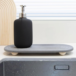 wooden-legged-diatomaceous-earth-mat