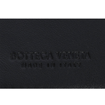 BOTTEGA VENETA Cassette 羊皮及牛皮釦式對開中夾/黑色, , large