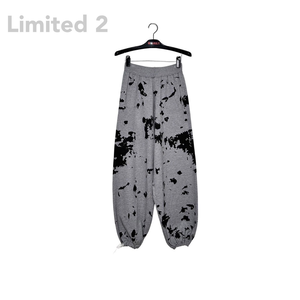 Gray splash-ink girdle pants