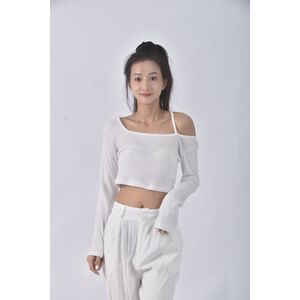 (S) 【安于晴Charlene私服】thehagi韓牌質感修身短版白色長袖上衣二手衣