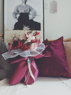 Dried flower bouquet