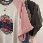 大尺碼-印花 插肩 圓領T恤-深灰/粉-0101143, , large