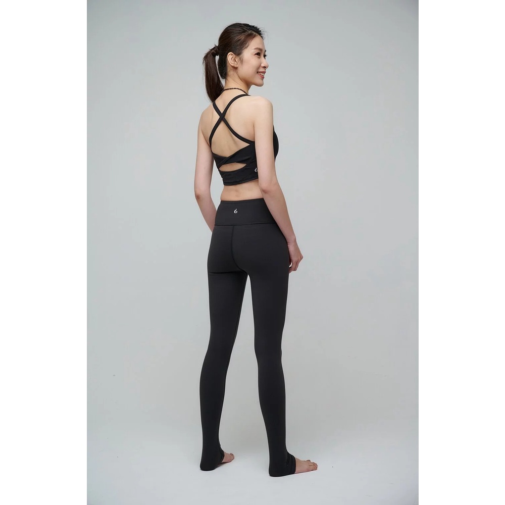 YOGA FLOW Chloe Bra - 扭轉短版上衣 - 淨黑 Black, , large