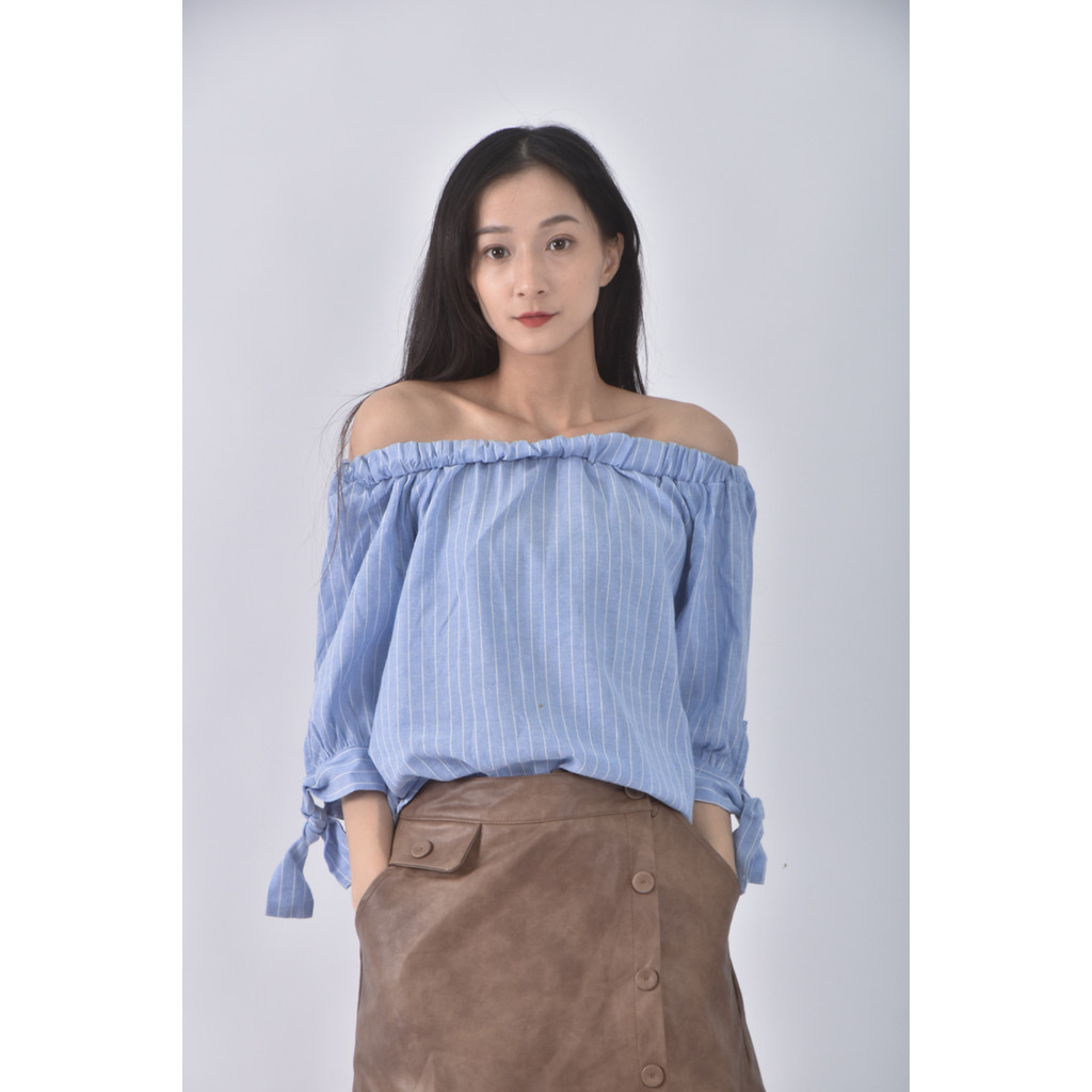 (M) bravo一字領藍色上衣二手衣