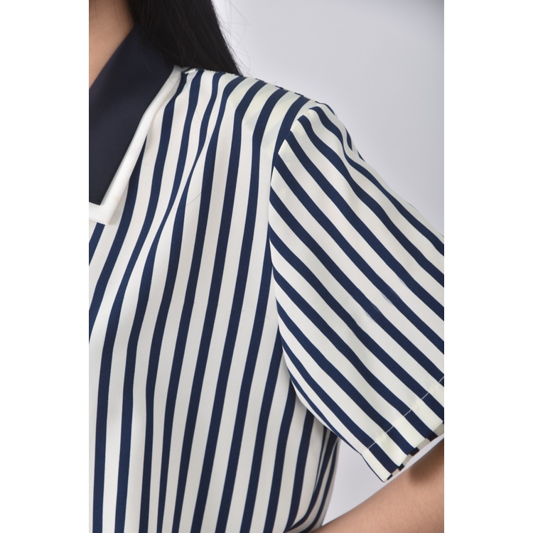 (L) wing ming質感跳色藍色短袖上衣二手衣, , large