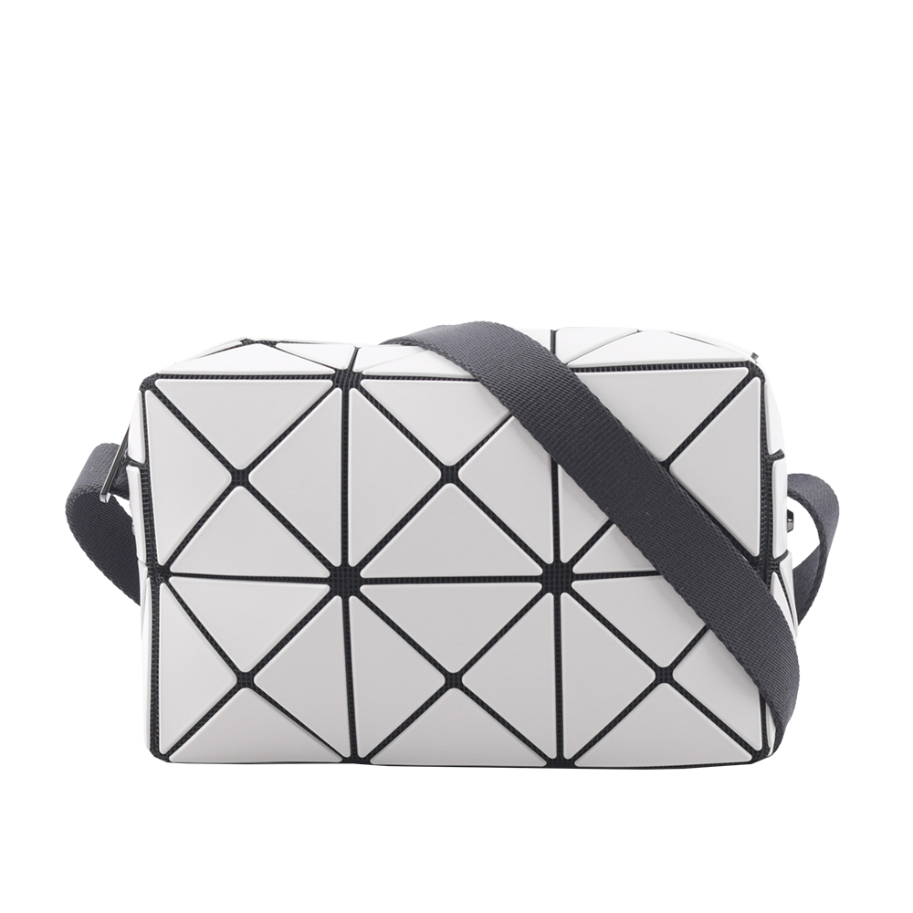 ISSEY MIYAKE BAO BAO CUBOID 迷你方形斜背包/淺灰色, , large