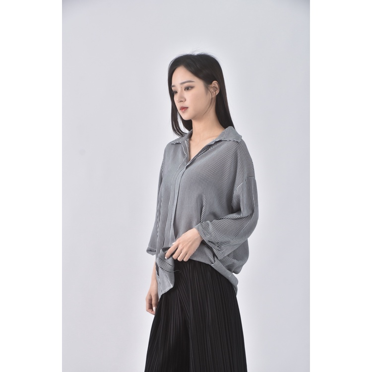 (XL) liville質感條紋黑色長袖上衣二手衣, , large
