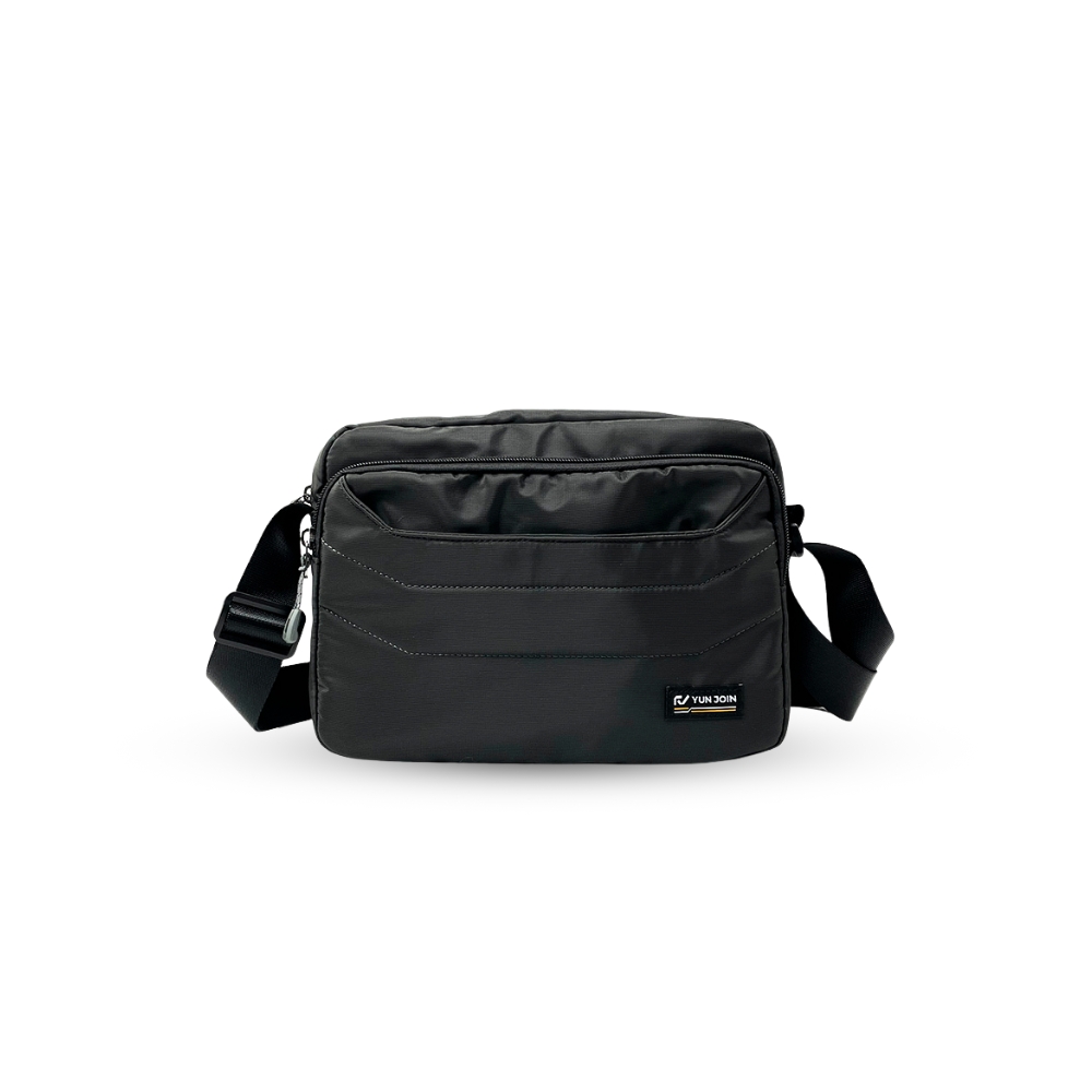 【YUNJOIN】Tech Horizontal Multi-Layer Crossbody Bag
