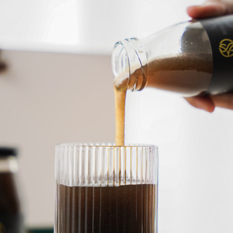 【日進生技】精裝版黑白木耳露禮盒｜195ml精裝木耳露*6罐(精裝柴燒桂圓黑木耳露*3、精裝銀耳燉米粥*3)/盒, , large