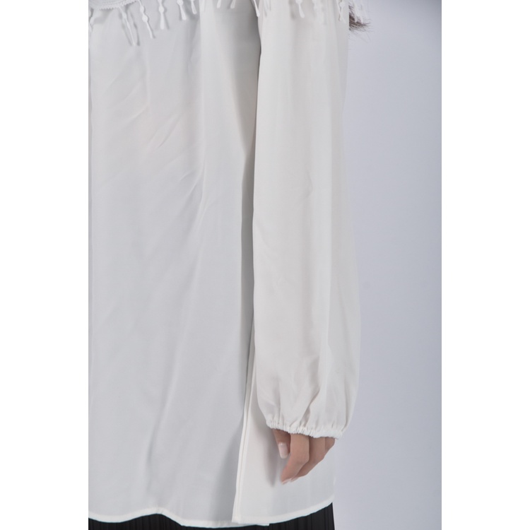 (L) 蕾絲邊白色長袖上衣二手衣, , large