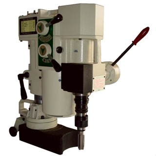 WIN五金 台灣製造 清山牌 三相電壓 <MTM930A-三相220V> 磁性鑽孔機 磁性鑽台 鋼構鑽台 磁力鑽孔機 攻牙機 鑽孔機, , large