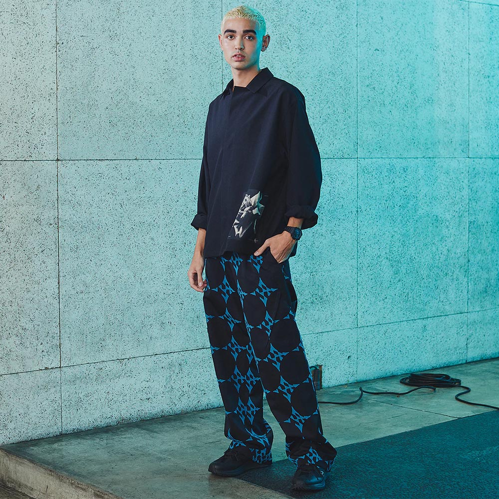 CASIO 卡西歐 G-SHOCK 霓虹藍 耐衝擊八角雙顯電子錶 GA-2100-1A2, , large