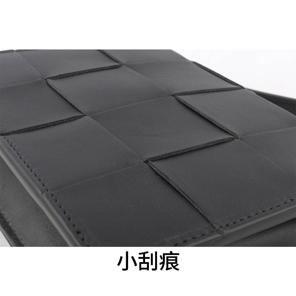 BOTTEGA VENETA Cassette 小羊皮編織小款斜背包/黑色, , large