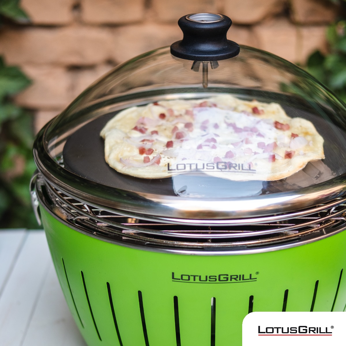 【德國LotusGrill】G340無煙烤肉超值七件組 (烤爐+披薩烤盤+玻璃蓋+腳架+夾+刷+炭精), , large