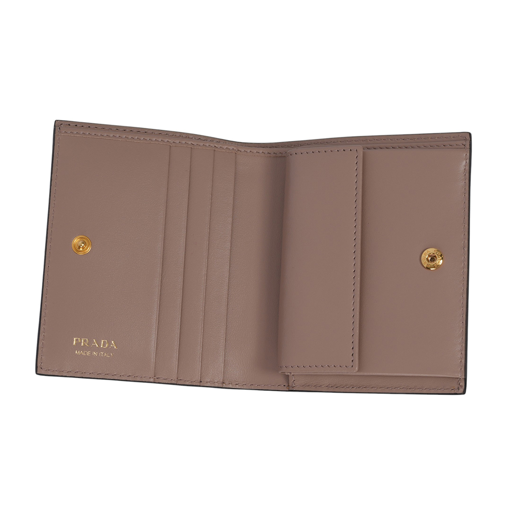 PRADA 浮雕Logo 荔枝皮革內拼色二折零錢袋短夾/黑色/藕粉色, , large