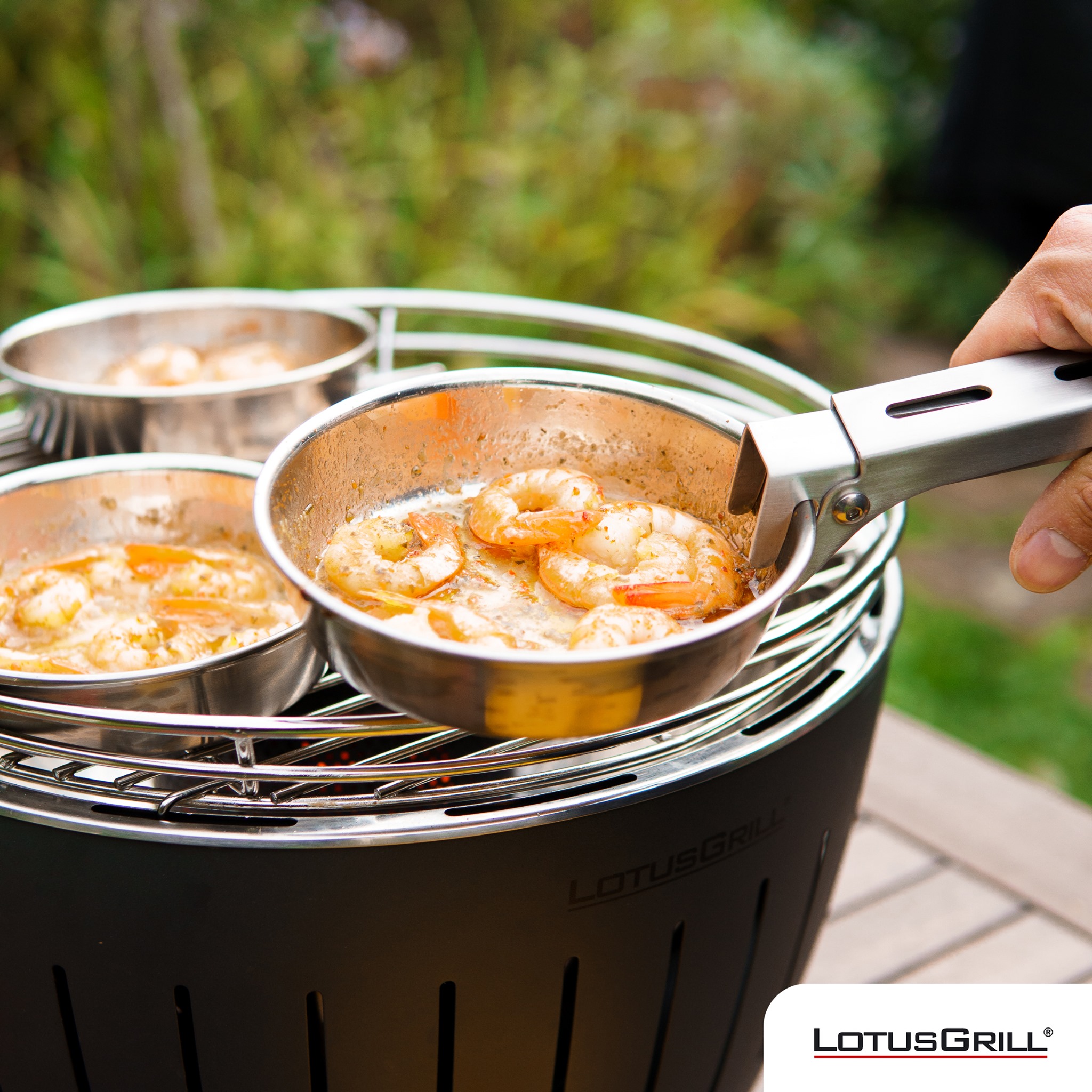 【德國LotusGrill】G340無煙烤肉超值七件組 (烤爐+平底鍋組+玻璃蓋+腳架+夾+刷+炭精), 科技灰, large