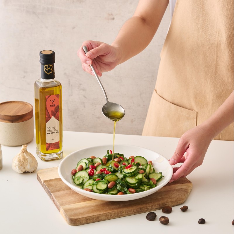 [ZI XIONG BAO CAMELLIA OIL] FRESH SEEDS FRESH SQUEEZED CAMELLIA OIL 245mlx 6 bottles, , large