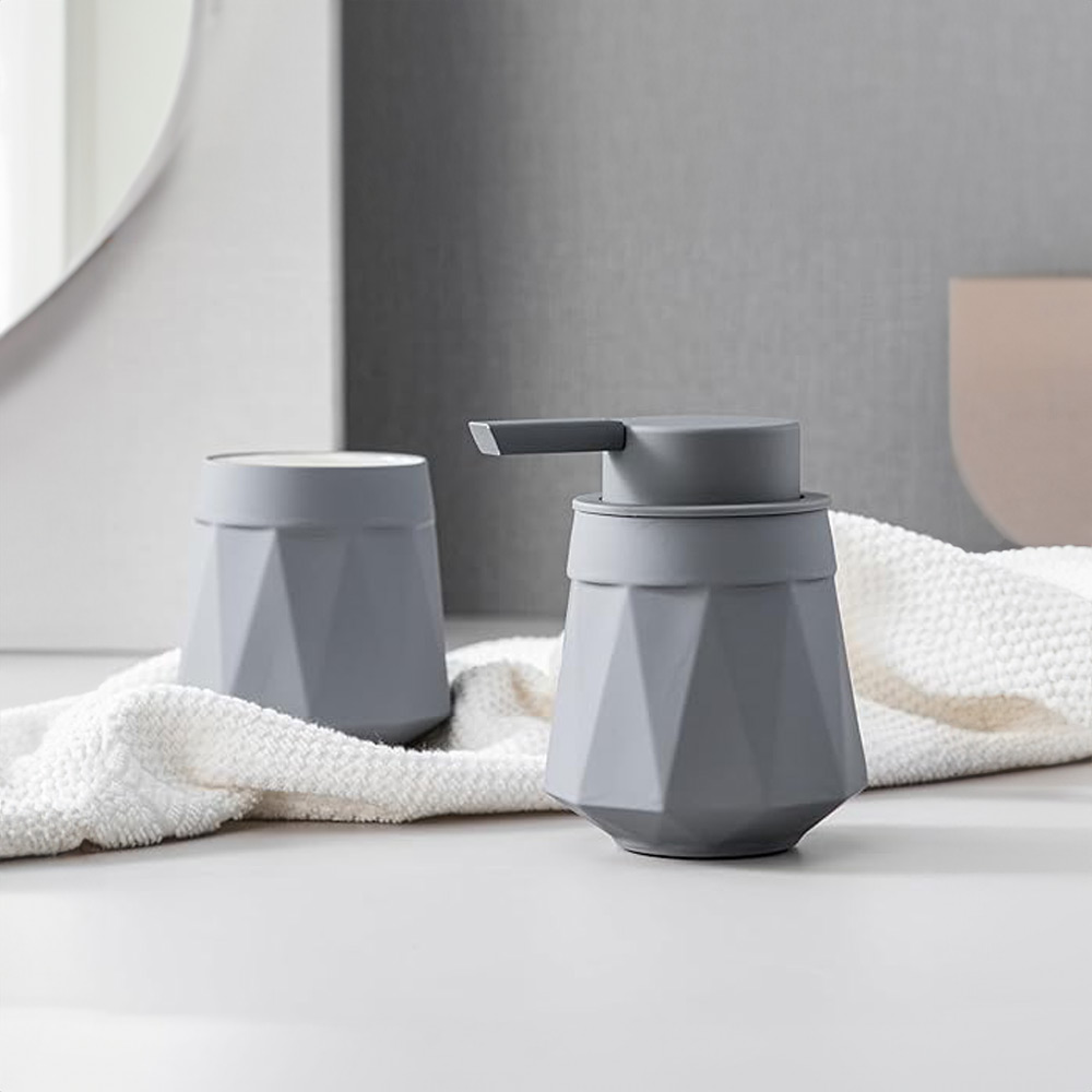 ceramic-diamond-patterned-mousse-jar