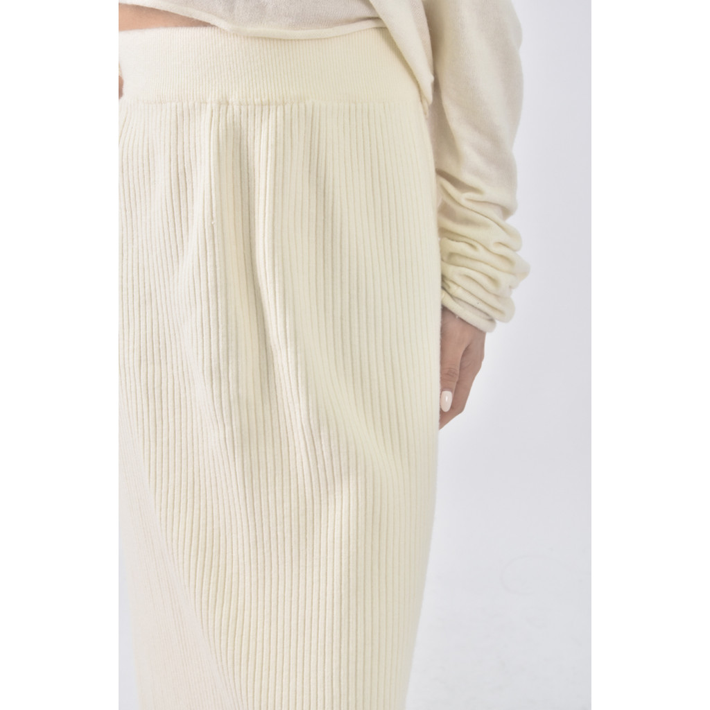 (M) 坑紋白色長裙二手衣, , large