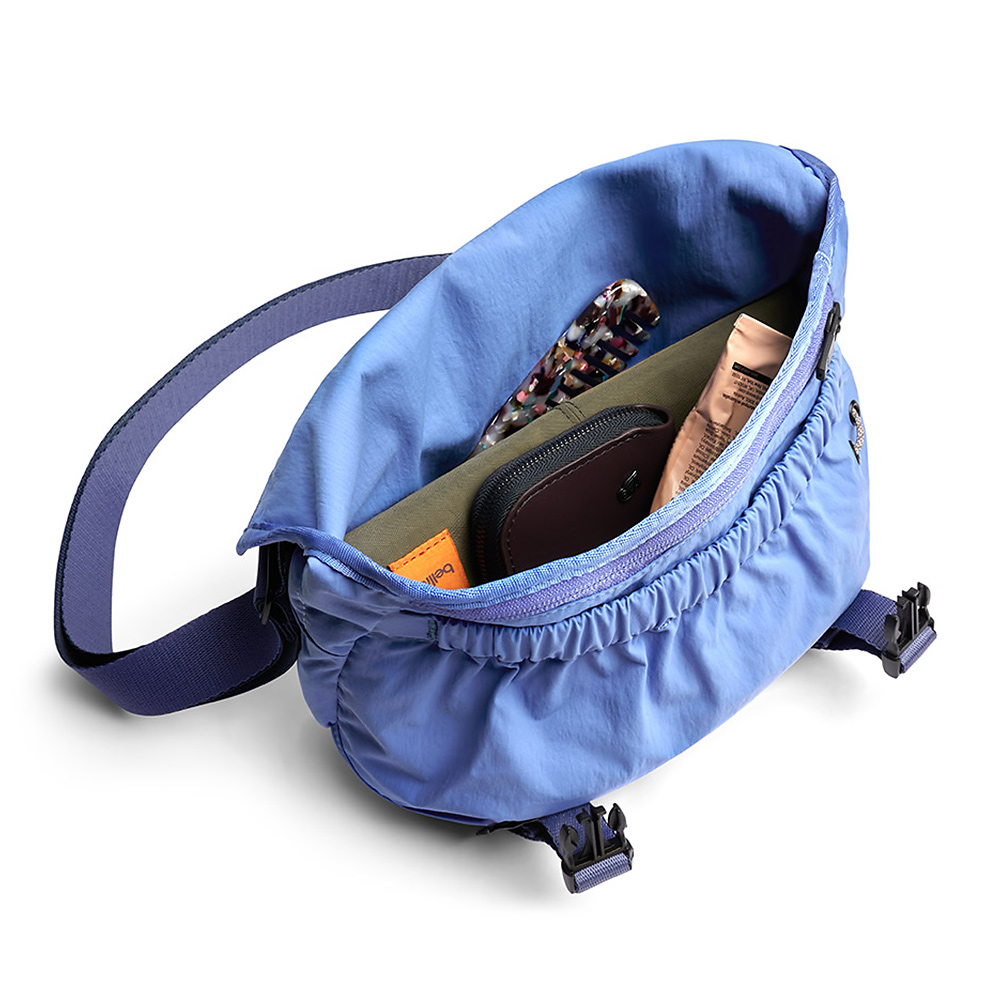 Bellroy 束帶系列迷你隨身斜背包6L 都市隨身包 側背包 小包 收納隔層 禮物 送禮 推薦(丹寧藍)BHMA-DNB-243, , large