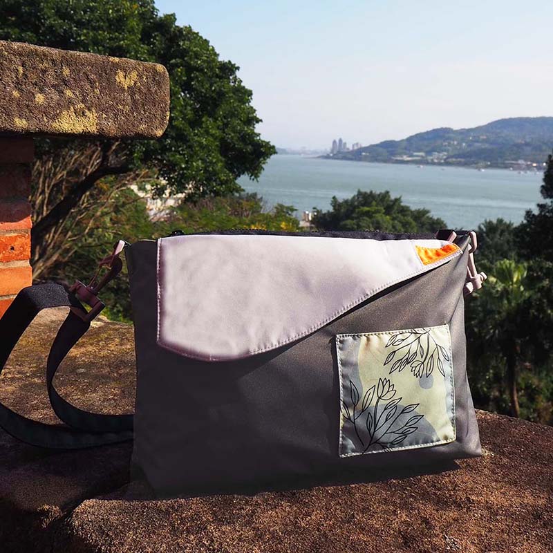 【seisei】遛遛包/斜背+托特二包合一_再生寶特瓶環保防水布/雲石灰, , large