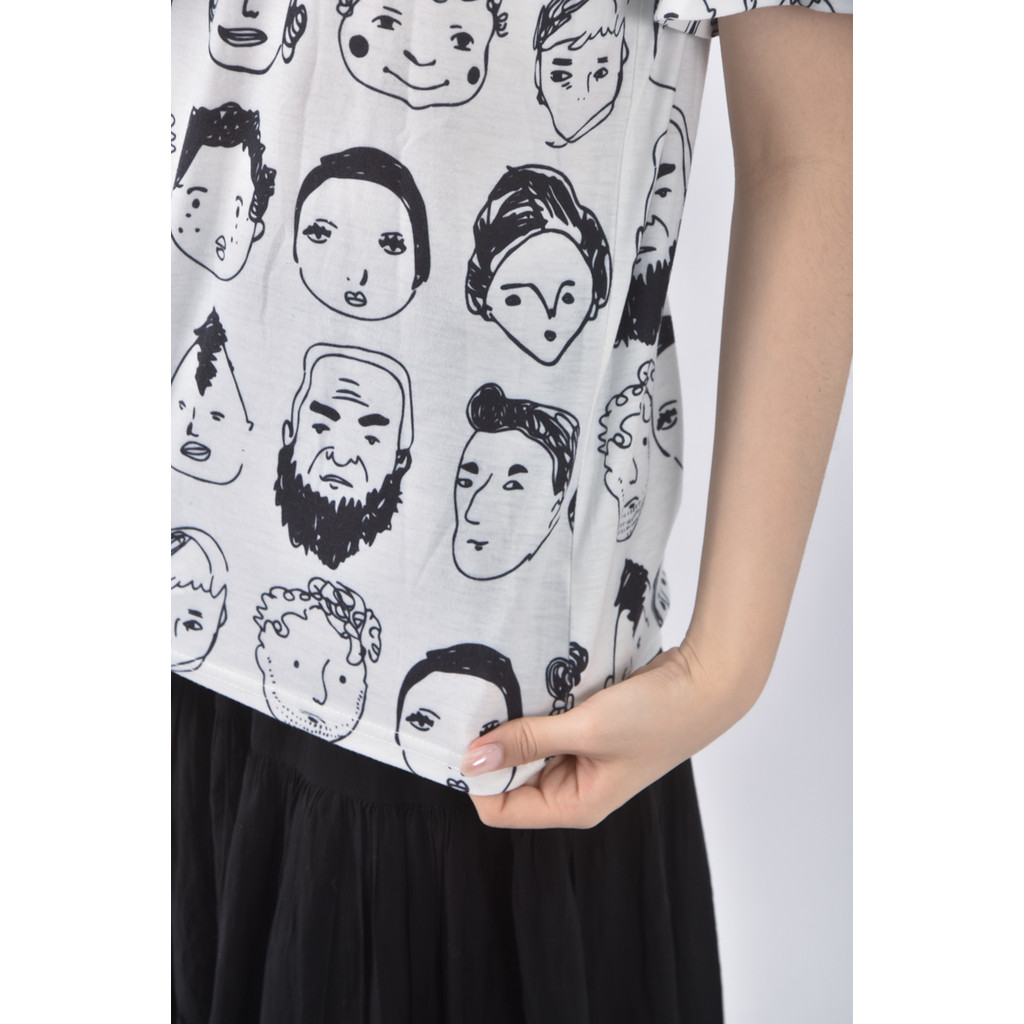 (S) 質感人頭白色短袖上衣二手衣, , large